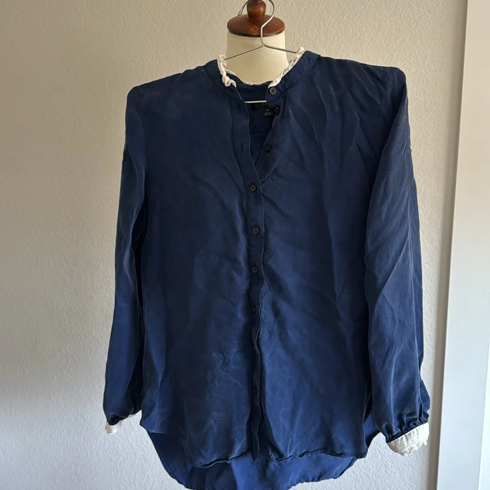J.Crew drapey ruffle trim button up EUC